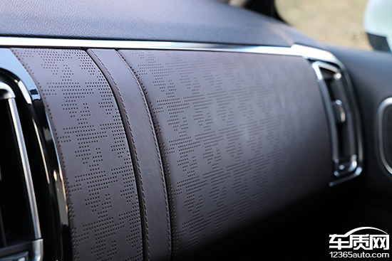 试驾新一代雪铁龙c6,2017年雪铁龙c6旗舰测评