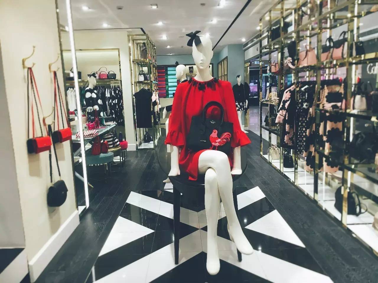 还在满大街集五福？杭州AR实景红包主战场在这里！2000个现金大红包扫个够！