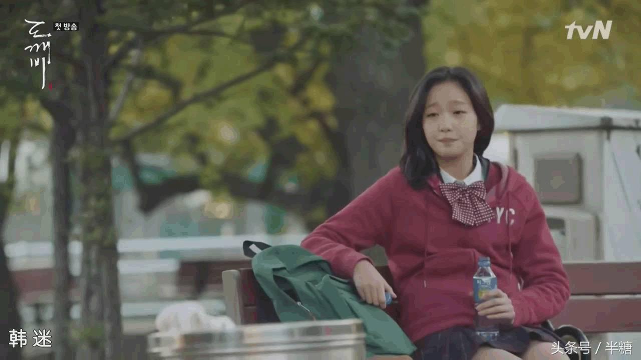 鬼怪金高银同款大衣,鬼怪女主绿色卫衣什么牌子