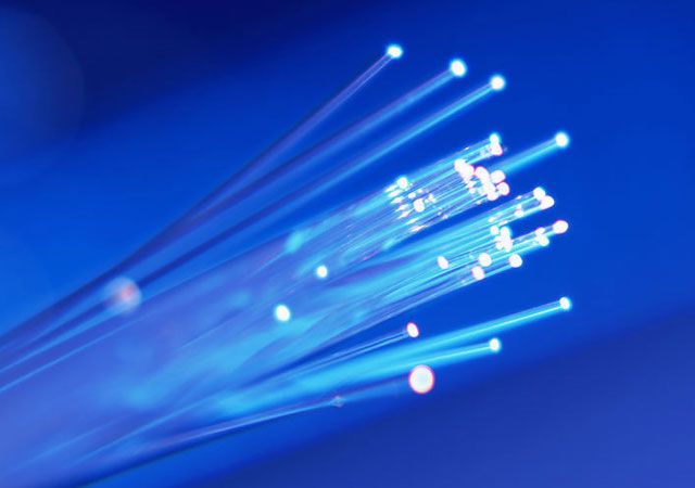 光纤入户为什么网线只亮七个,现在光纤入户的光纤长什么样