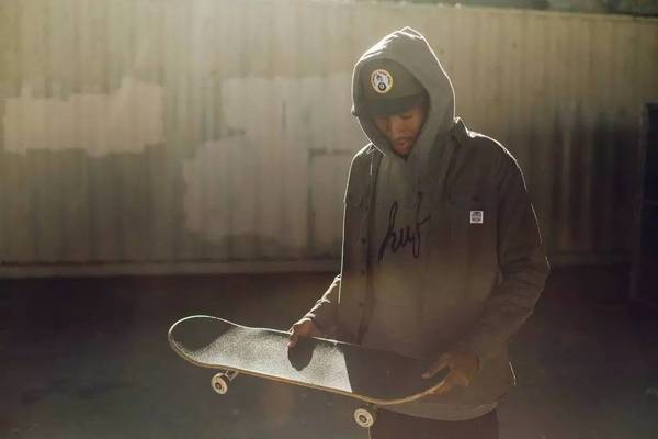 买不起太贵的潮牌,最难买的supreme