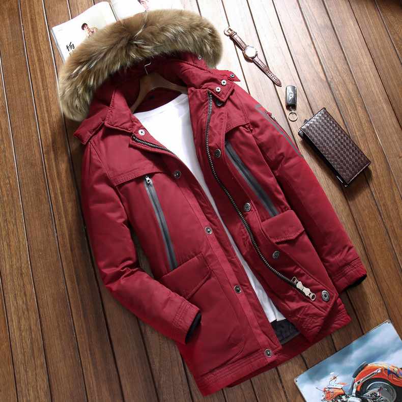 男人一定要有一件厚的羽绒服,什么羽绒服适合年轻男人