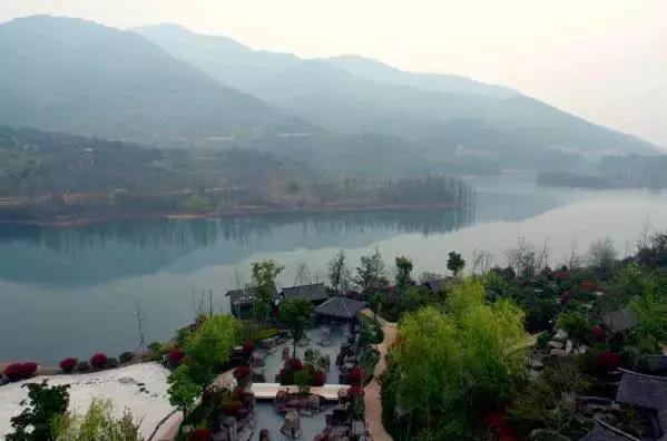 温泉酒店一定要有天然温泉吗,冬日里泡温泉