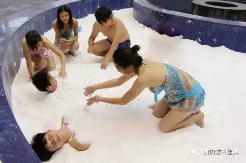 泡温泉上档次,冬天温泉真舒服