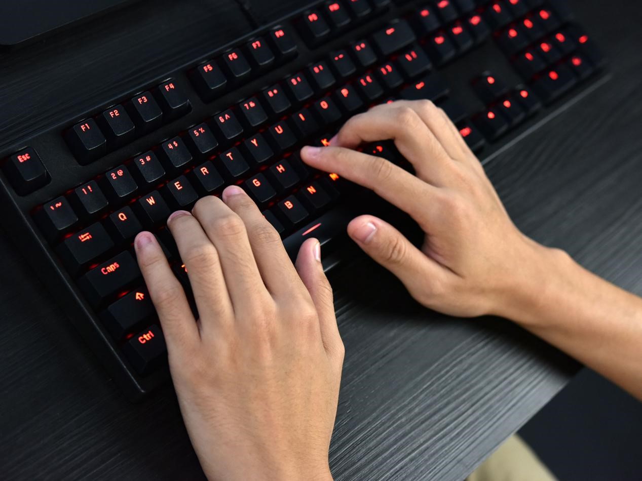 机械键盘什么轴打字舒服,机械键盘108键还是87键舒服