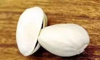 过完年干果吃不完？一张纸，让受潮的坚果恢复酥脆！