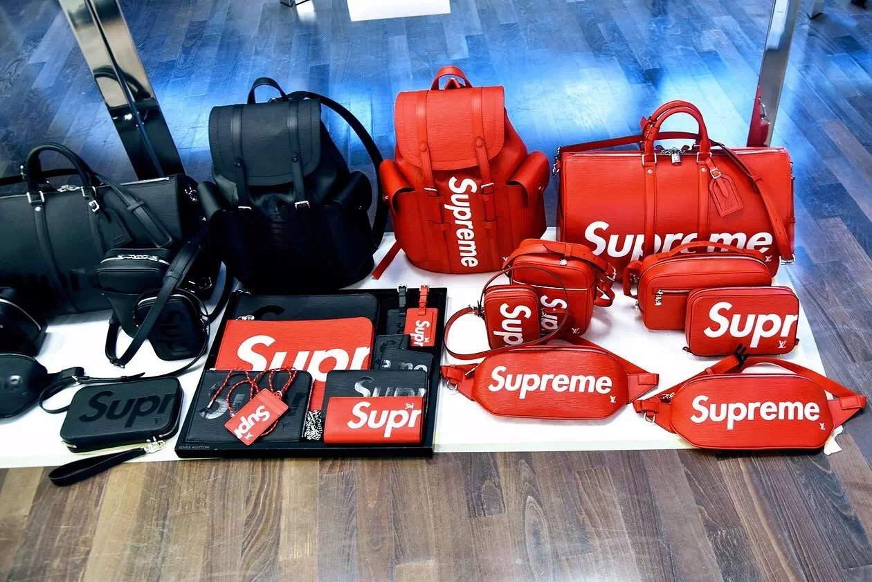 lvx联名supreme (lv x supreme 联名款)