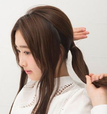 黑直长发怎么扎马尾好看,3步打造简单气质马尾扎法很简单