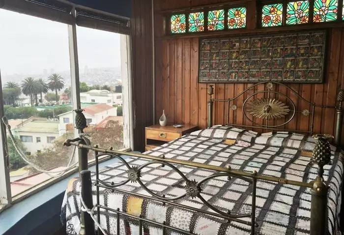 聂鲁达说,没有玩具我就没法活!那么,来看看大诗人怎么活的吧