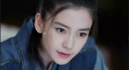 董卿口红蜜汁抢头条，这支网RED口红究竟是哪款？baby杨幂刘诗诗迪丽热巴……女明星同款唇色你也可以get！