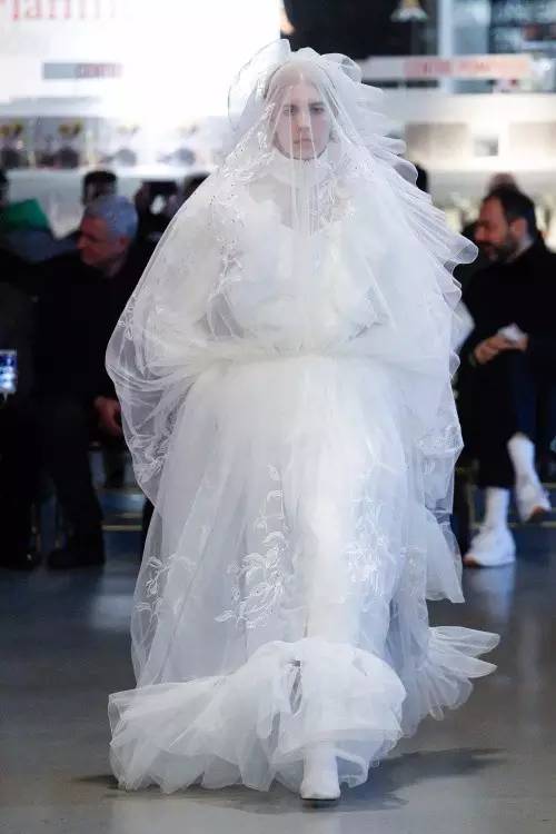 vetements最新款,vetements经典款