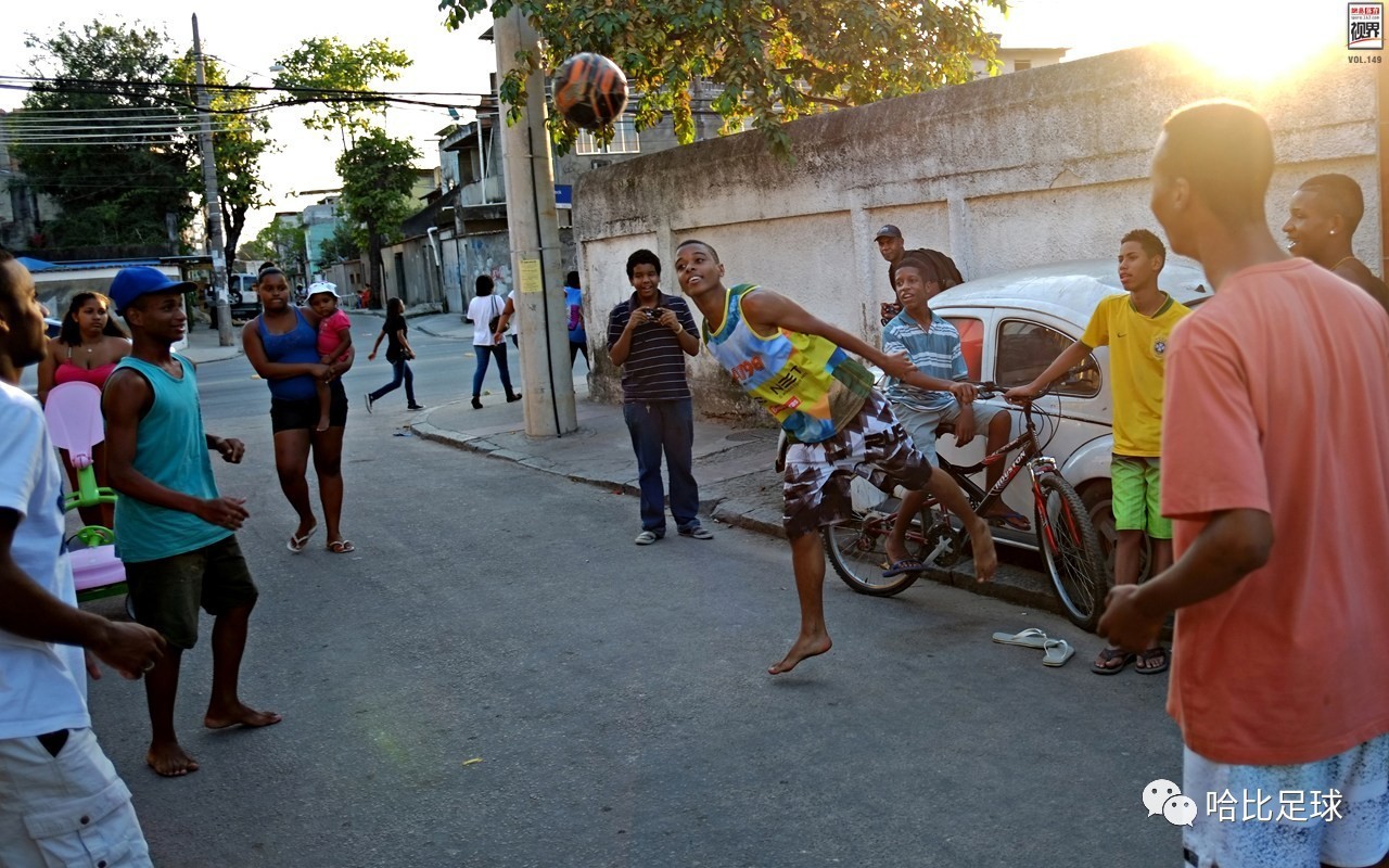 不同的环境造就不同的球员：踢球环境如何影响孩子的足球之路
