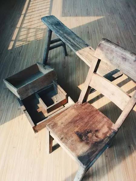 无底线提升千元出租屋品味，看90后美少年怎样活出无数人向往的样子……