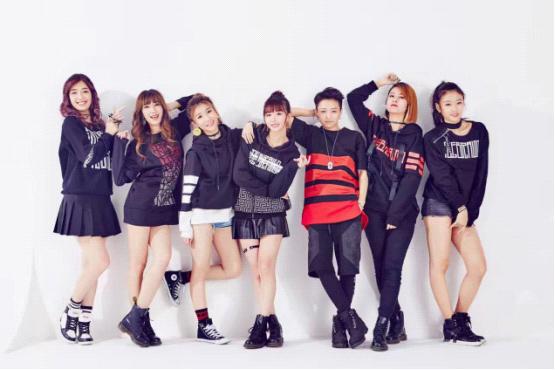 董卿主持人元宵晚会2011年,2016年元宵晚会魔术董卿