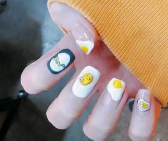 鸡年怎样变身萌萌哒“战斗鸡”？美食、小物、美甲都不可少