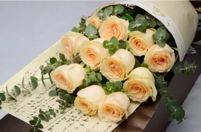 情人节送玫瑰的花语和寓意,粉玫瑰和紫玫瑰的花语