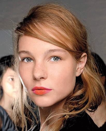 口红选得好，男神追着跑！