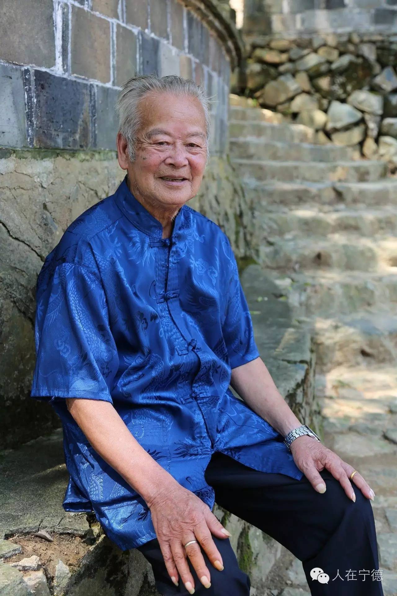 人在宁德｜这个月我们给海边的孩子们买了20个足球