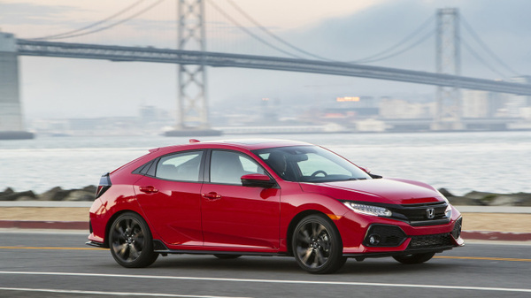 2016款和2019款思域外观对比图,2020款思域两厢新锐控碰撞测试