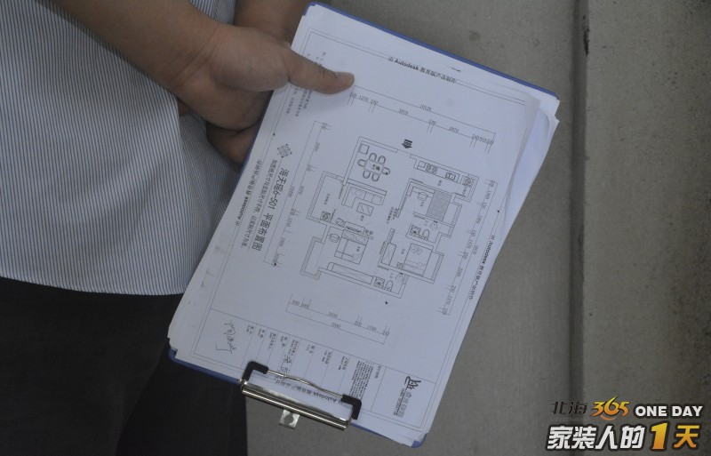 他拒绝业主抛出高薪去美国做工程监理的邀约，而是选择回北海