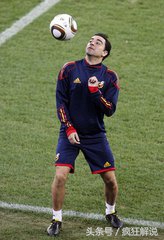 足球颠球多少个及格,小学生足球颠球教学