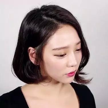 发型怎样打理不显秃头,发型快速打理教程