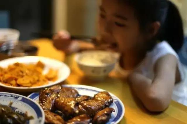 我妈让我带60斤大米去上班？