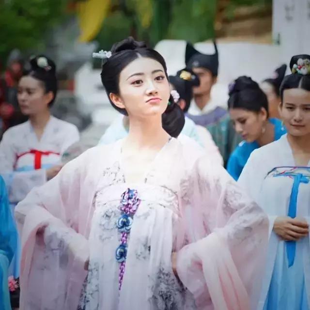 情人节在家可追的几部甜甜剧 (单身情人节礼物)