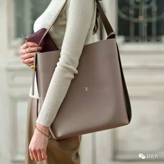 情人节买包包给女朋友,情人节买包子送包视频