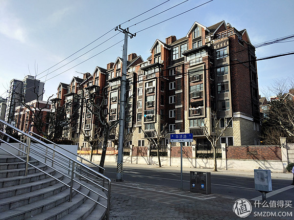 vivoxplay6内外屏是一体的吗,vivoxplay6曲面屏参数