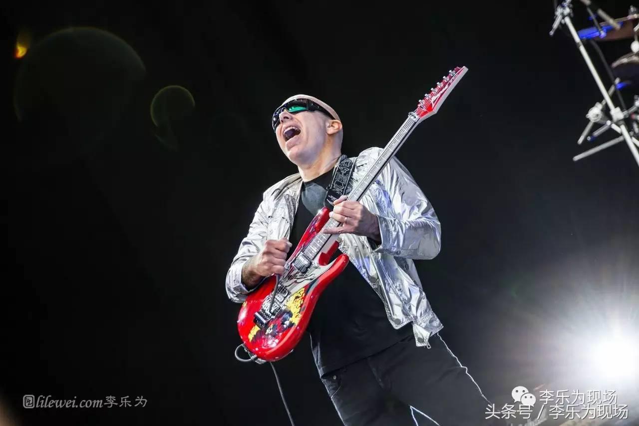 joesatriani弹木吉他,吉他大师joesatriani