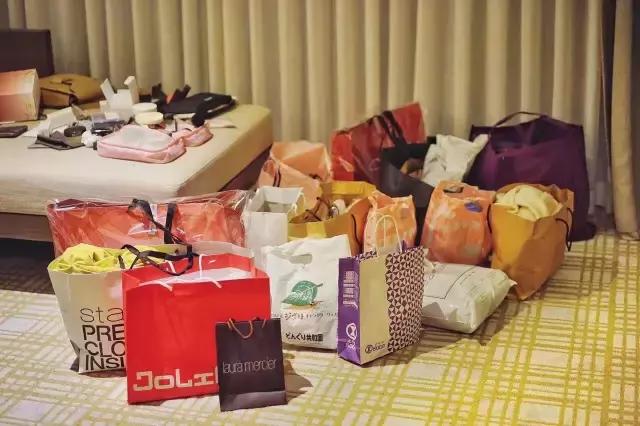 开箱记‖台湾和巴黎只给了我8个小时，够买什么呀