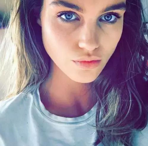 三个月内两次登上VogueParis,这个新秀前途无量