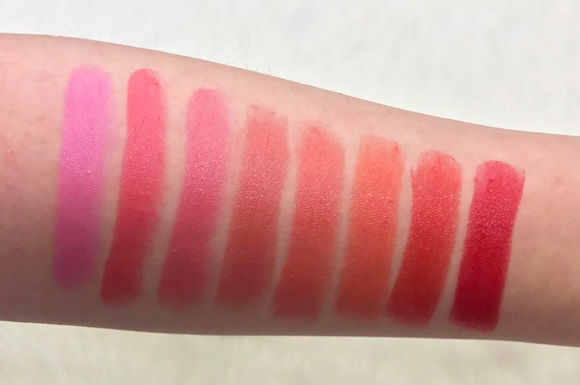 去年人鱼眼泪卖翻！今年日本妹又在抢这支月光唇蜜