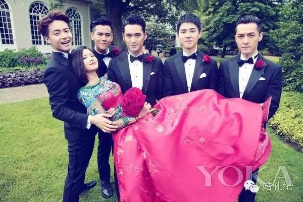 新郎怎么跟伴郎互动,新郎伴郎合影互动