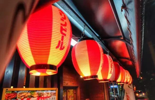 中国和日本灯笼有什么同样的影响,中国灯笼和日本灯笼对比