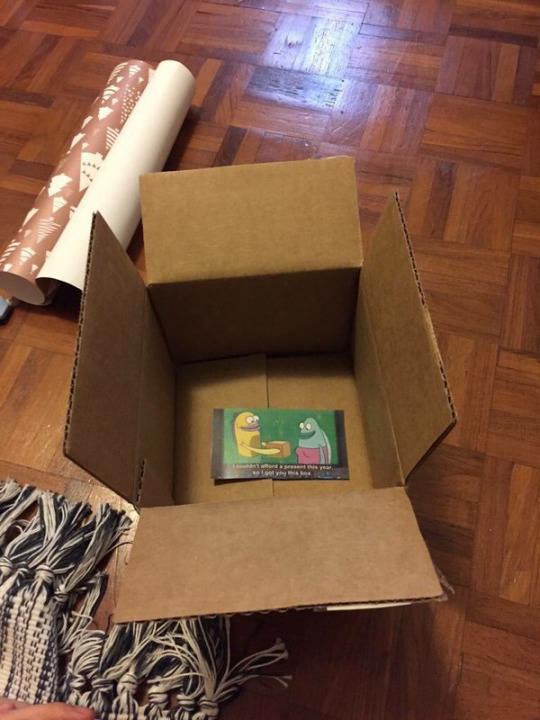 男朋友送过你什么奇葩礼物,问男朋友送过什么礼物给前任