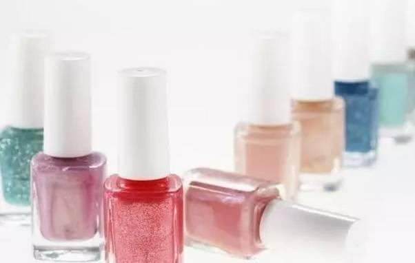 地板需要考虑甲醛超标吗,德尔强化地板甲醛含量是什么级别