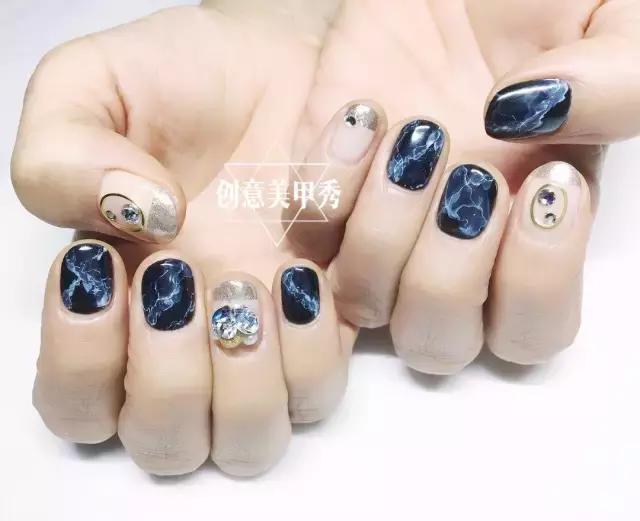 永不过时的5款美甲你做过几款,再不做美甲就要疯了音频