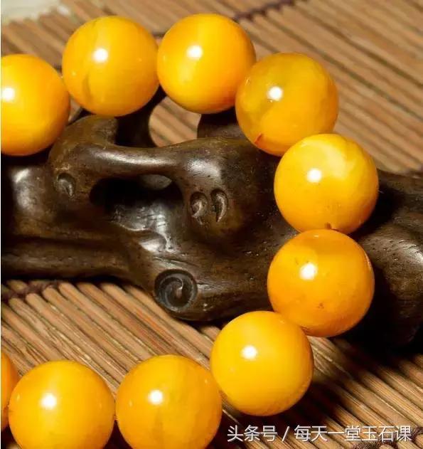 十二星座适合戴什么手串,十二星座手串排行榜