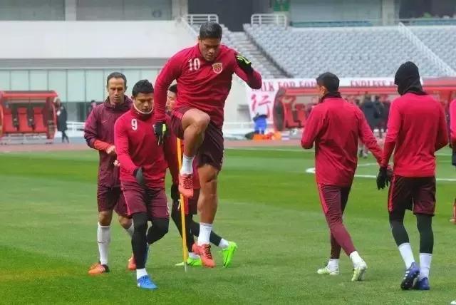 亚冠资格赛主客场吗,亚冠连续淘汰上港浦和