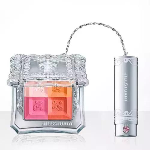 腮红怎么画持久,腮红要定妆前画吗