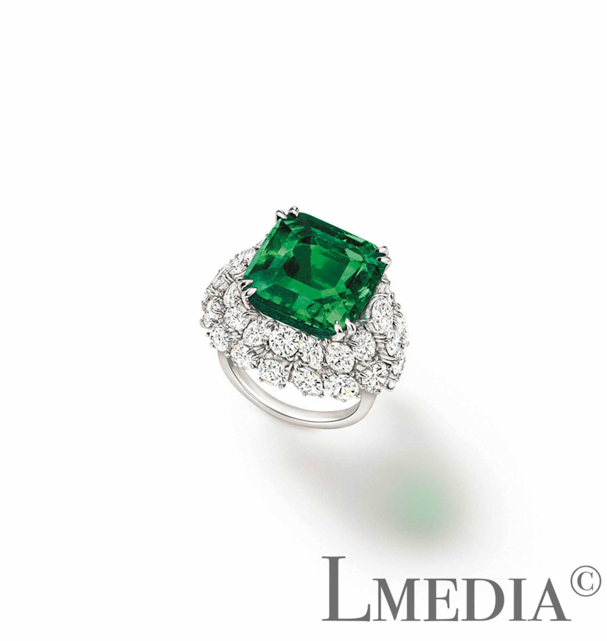 国际公认的绿宝石之王 (高贵柔美的绿宝石)