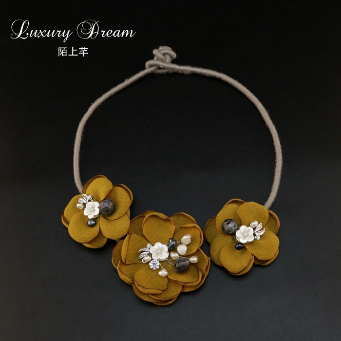 女生为什么非要戴项链,女生都会戴项链吗