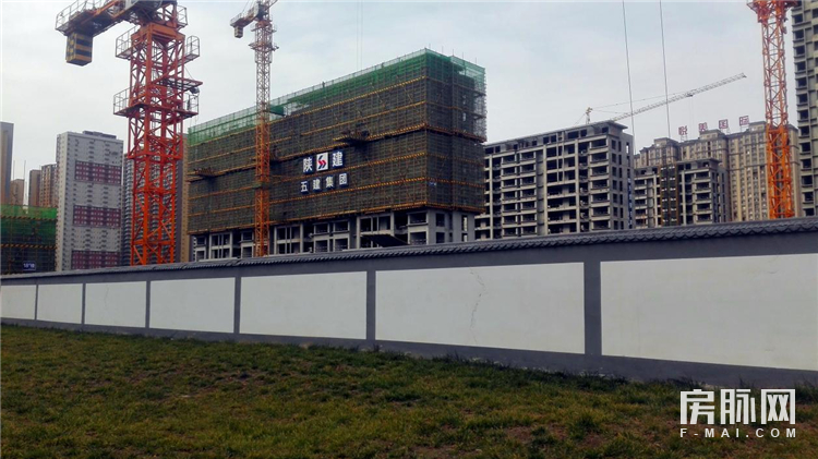 左边万科城,右边智慧城,合能公馆在长安一点也不偏!