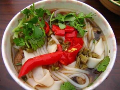 长沙的小吃和凤凰古城一样不,湖南凤凰古城特产小吃