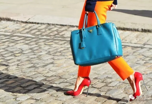 波士顿包与枕头包哪个百搭,波士顿真皮质感水桶包