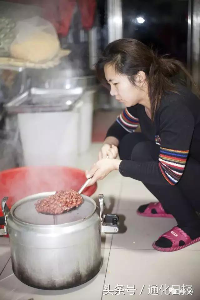 山城小巷红豆飘香｜“豆包西施”小萍的一天