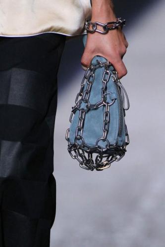 女人的经典包今年流行哪一款,现在流行的潮包