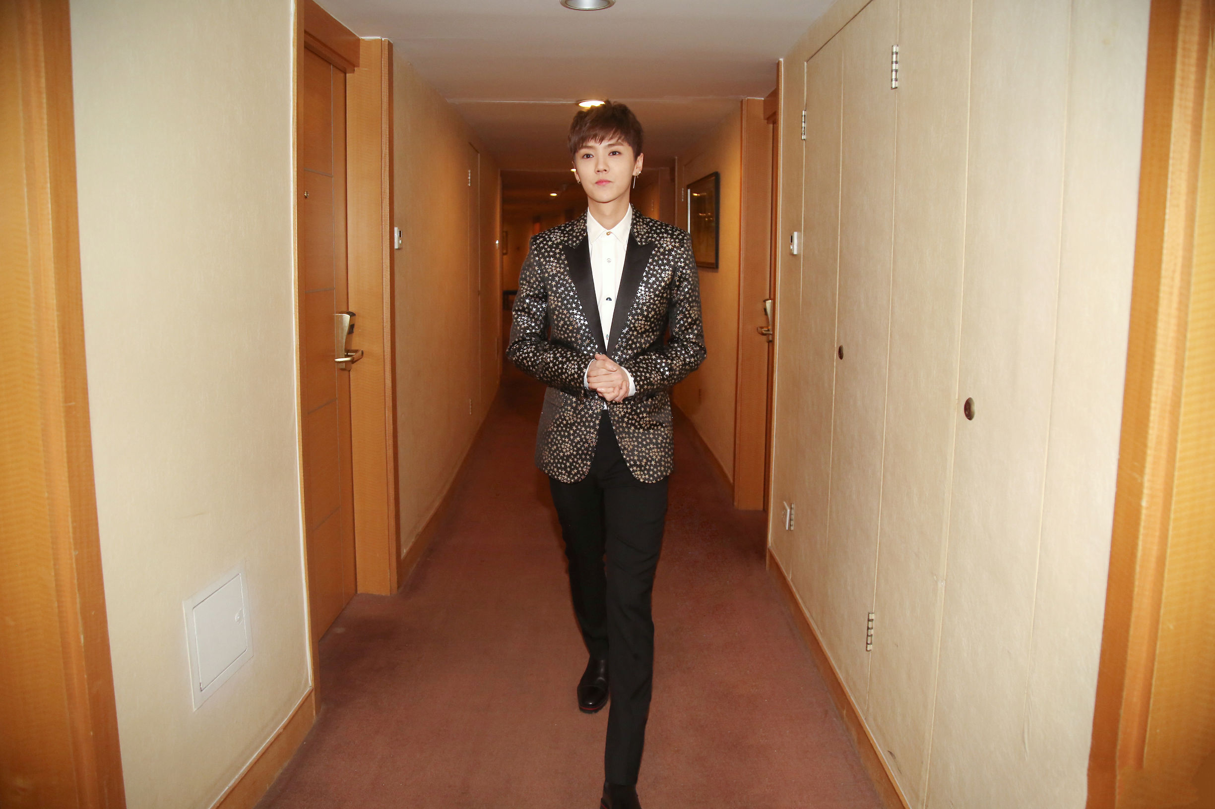 鹿晗粉丝星光大赏男粉丝,鹿晗手机壁纸超清无水印